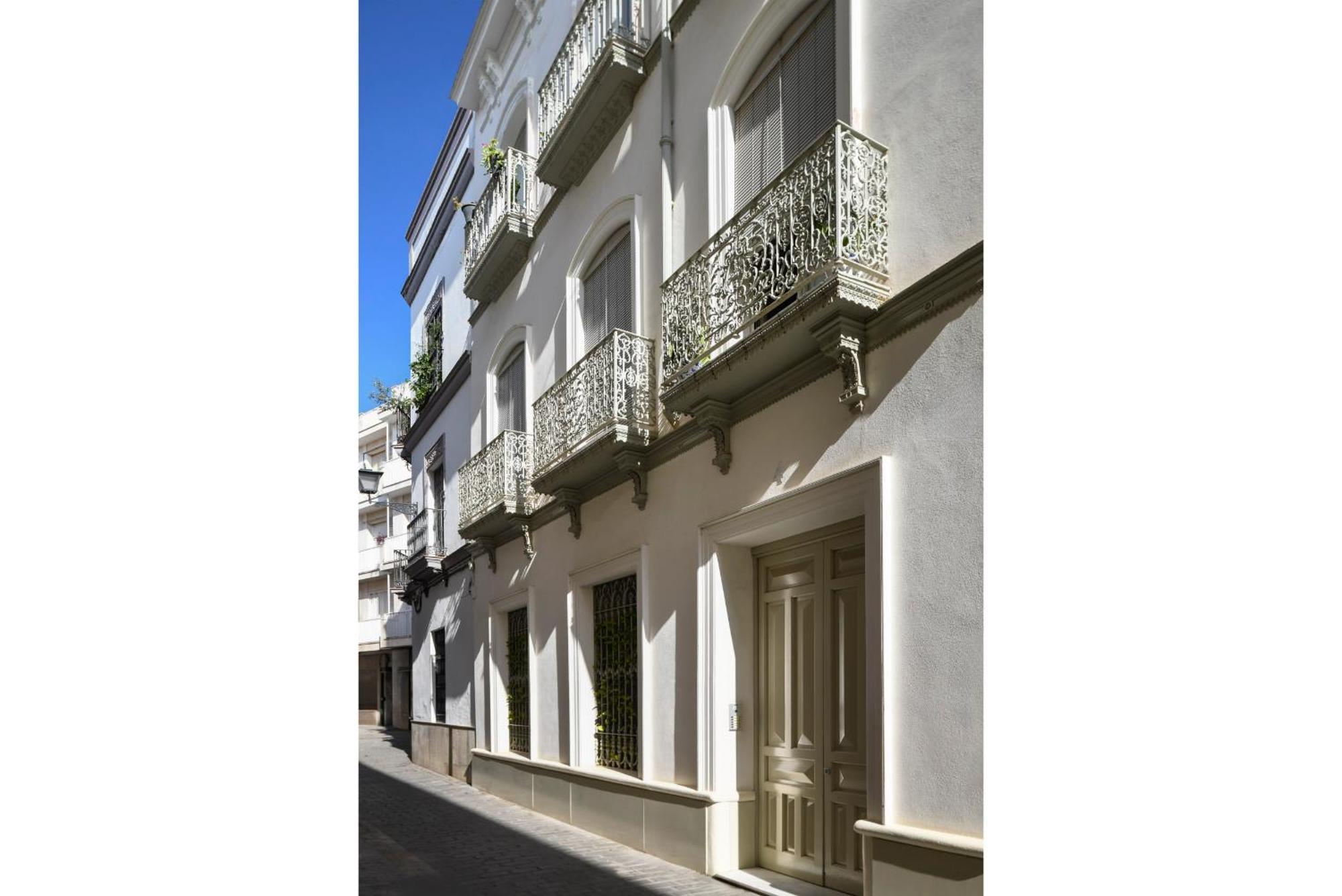 Magno Apartments Cervantes Seville Ngoại thất bức ảnh